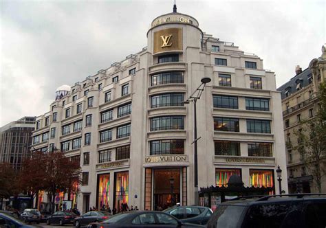 geanta louis vuitton paris|louis vuitton maison champs élysées.